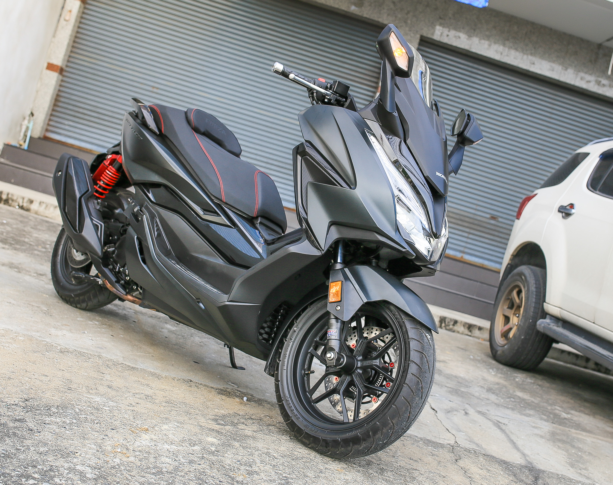 โช๊ค Profender Honda Forza300,350 ราคา11900