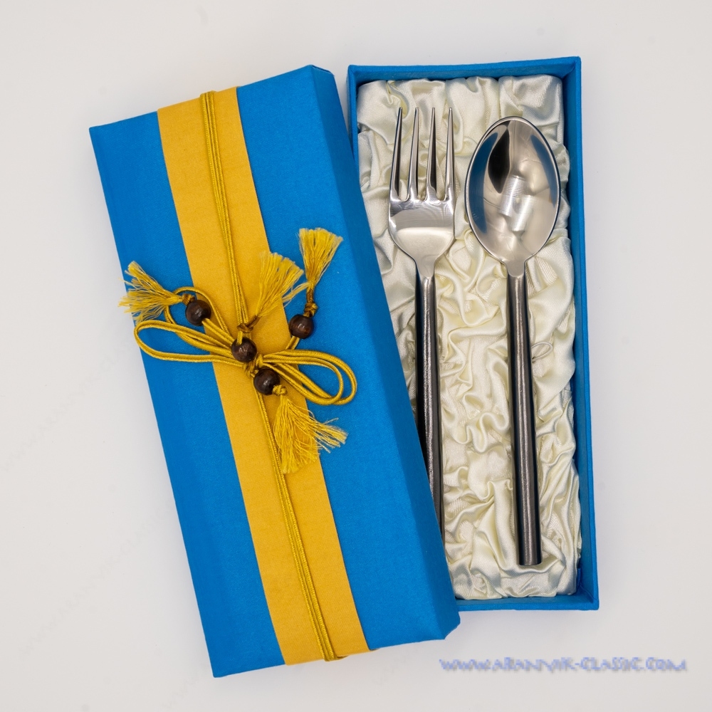 ชุดช้อนส้อม1คู่ ลาย Black roll กล่องลานนา