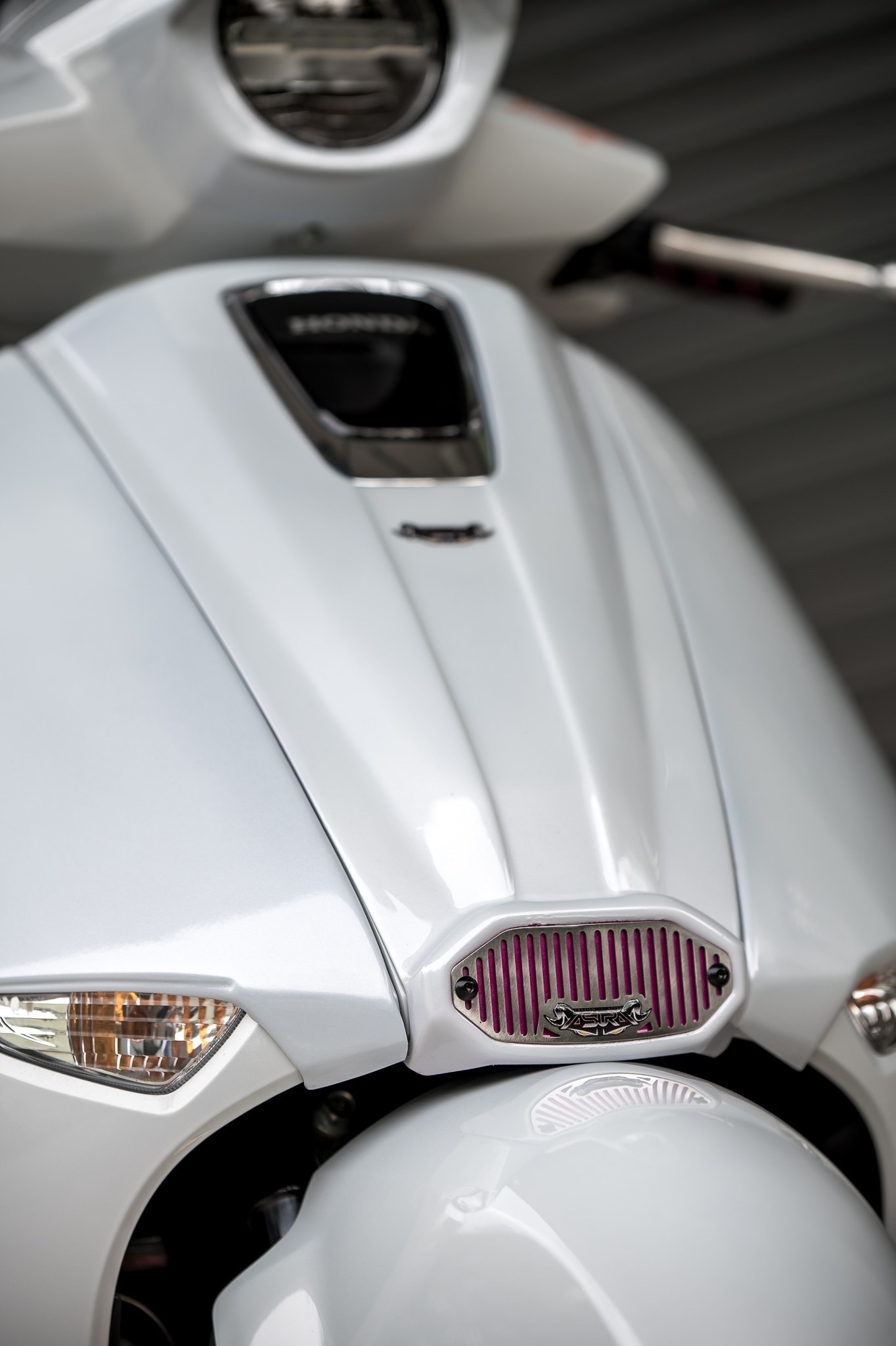 ครอบกลางแฟริ่งหน้า 1990฿ ( สีตามตัวรถ ) Asura