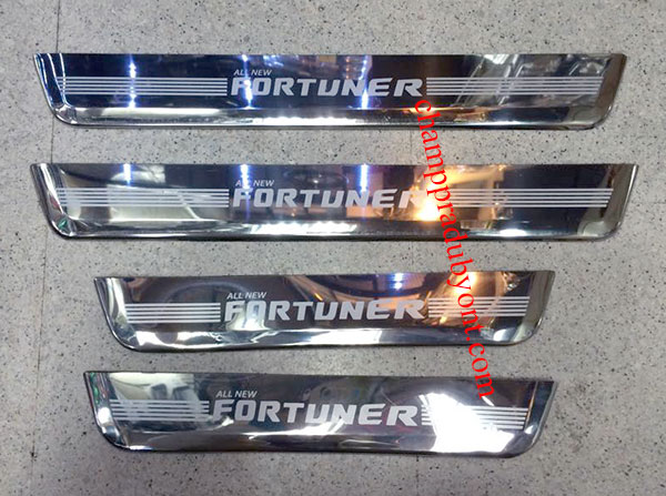 ชายบันไดสแตนเลส TOYOTA FORTUNER 15-16