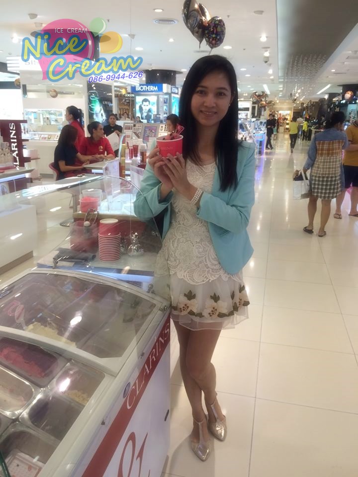 ออกบูธ บริษัท Clarins เครื่องสำอางค์ชั้นนำจากฝรั่งเศส