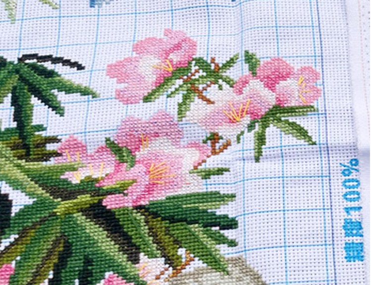 bloom-1027 *สินค้าหมด* ชุดปักครอสติช ลายลายนกน้อยกับช่อเหมย (ผ้า11CTพิมพ์ลาย ปัก 3 เส้นเล็ก) ขนาด 37*87 ซม ผ้าครอสติช 11CTพิมพ์ลายปักบนผ้า ไหมคอตตอน 43 สี ผังลาย เข็ม