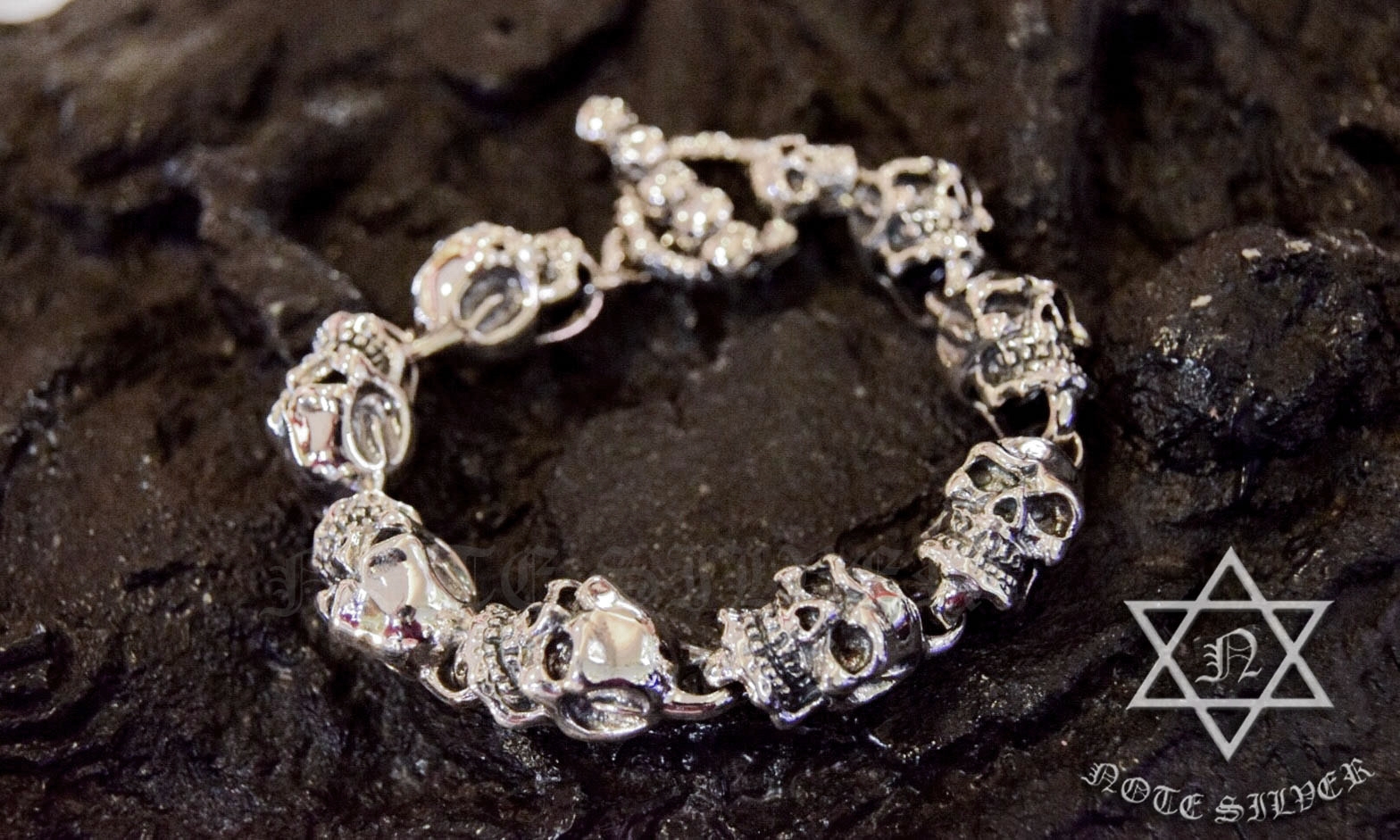 สร้อยข้อมือเงินแท้ หัวกะโหลกหน้าโหด Sterling Silver 925 NSSK1384