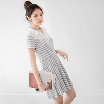 (พร้อมส่ง)เดรสลาย ผ้าcotton คอปก สีขาว-เทา (L)