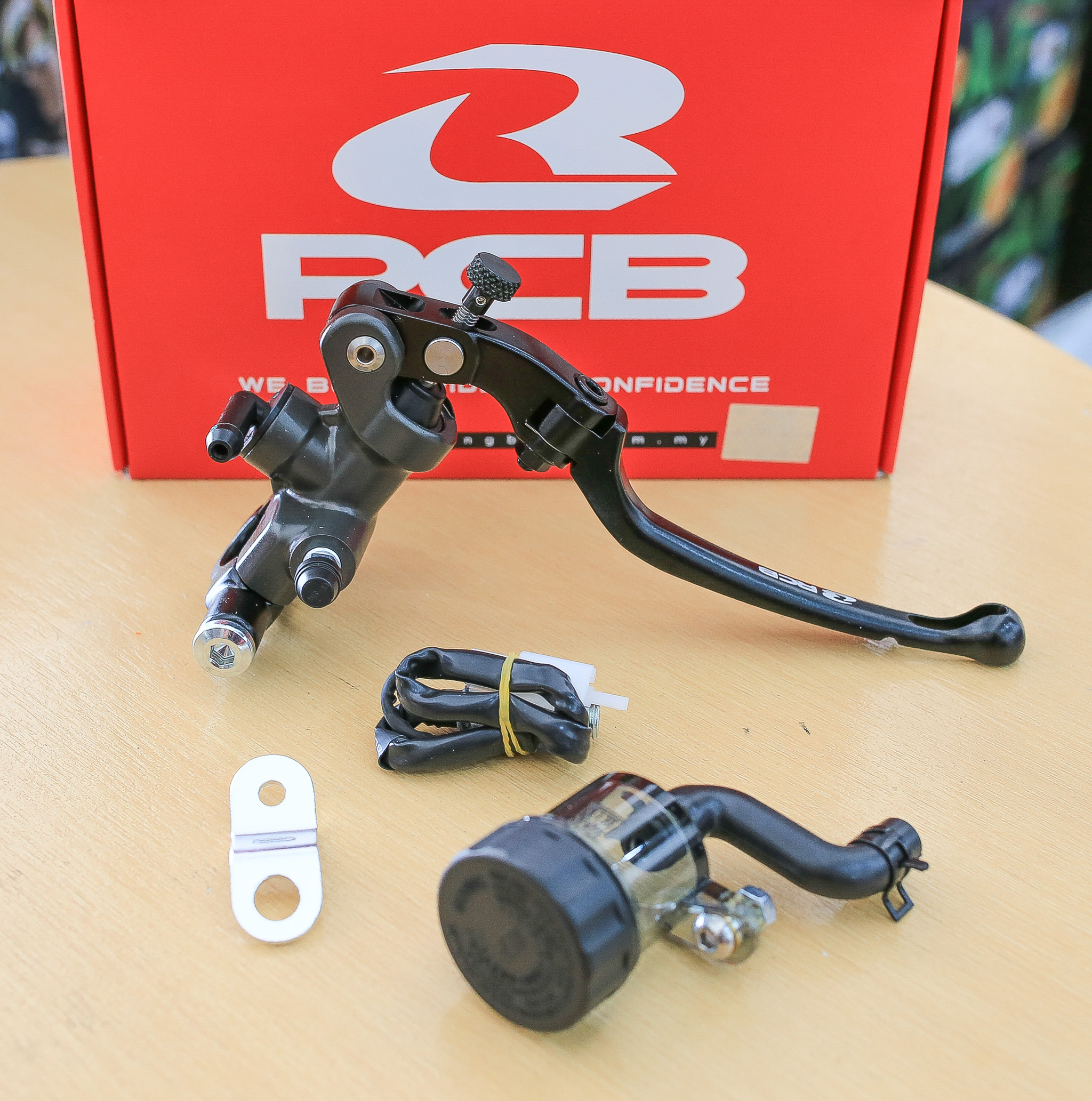 ปั้มบน RACINGBOY ก้านยาว เบอร์17 สีเทา ราคาข้างละ2900