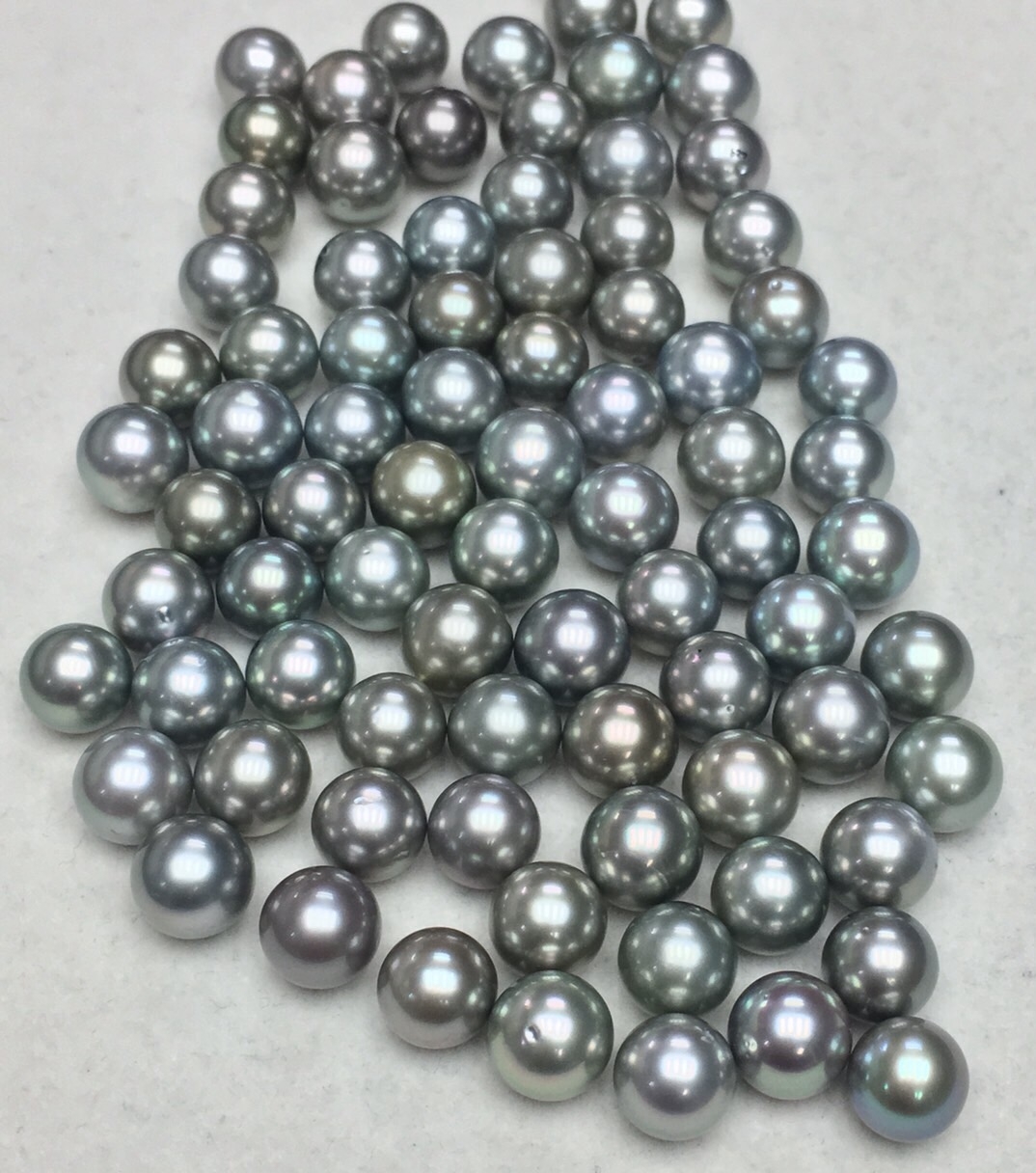 ไข่มุกเม็ดคู่ south sea ขนาด 9-10 มิล กลม สีเทา สีเกรด AAA