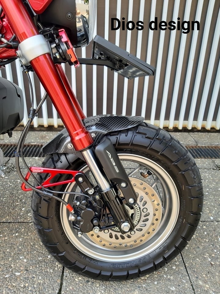 บังโคลนหน้าโหลด Dios design monkey125 คาร์บอน 3,250 บาท