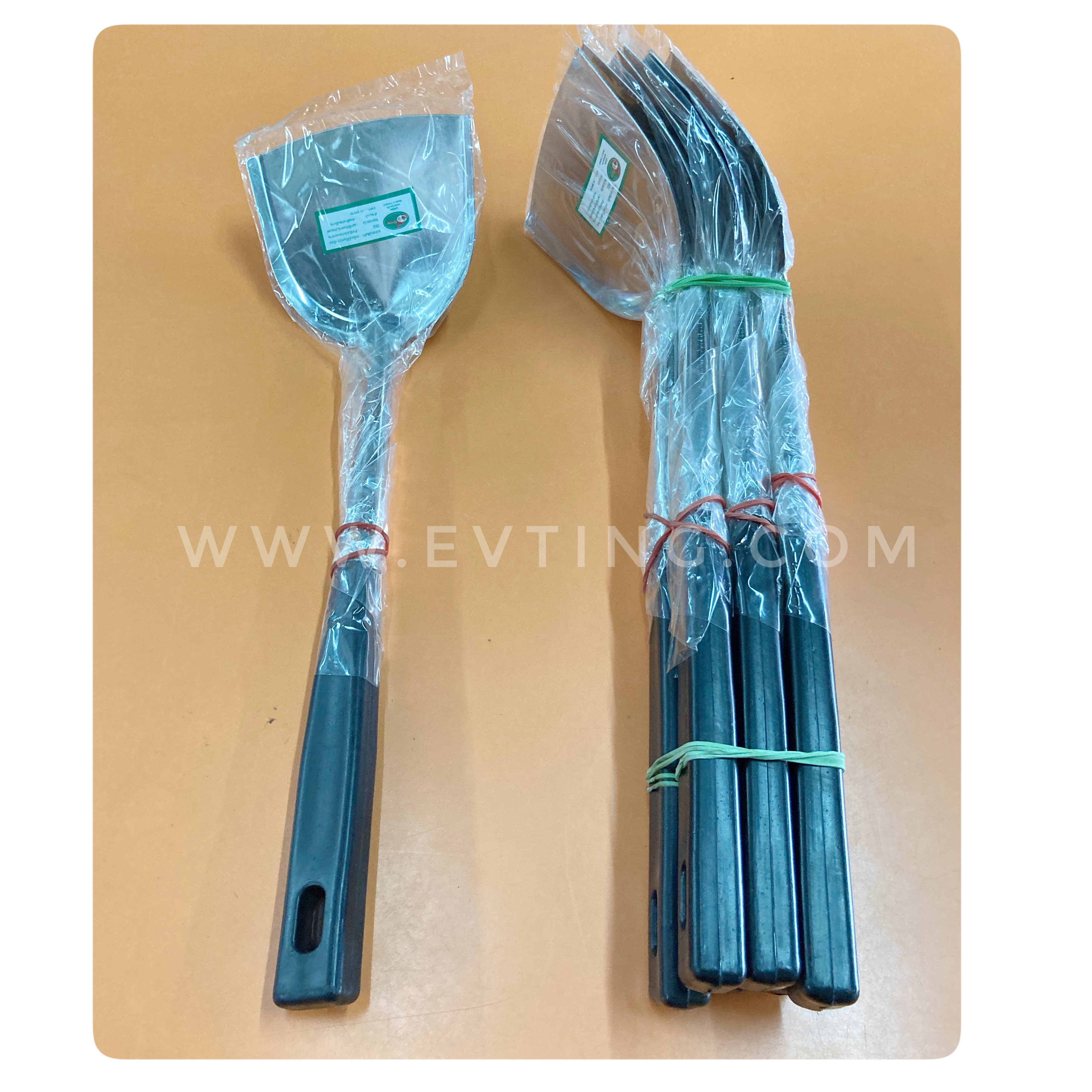 ตะหลิวด้ามดำ 3” (สั้น)
