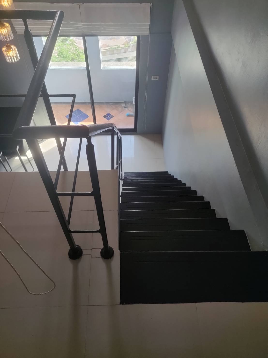 ฌ็องเซลิเซ่ ติวานนท์ - CHAMPS ELYSEES TIWANON