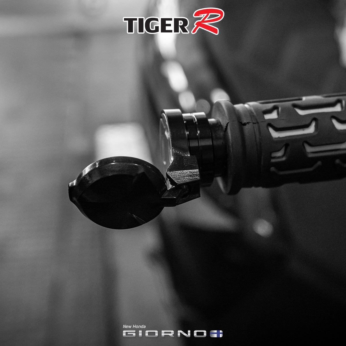 กระจกจิ๋วติดปลายแฮนด์พับได้ GIORNO+ / Click-160 / แปลงใส่ทั่วไป TIGER-R (ไทเกอร์ อาร์) ราคา 𝟰𝟬𝟬 บาท