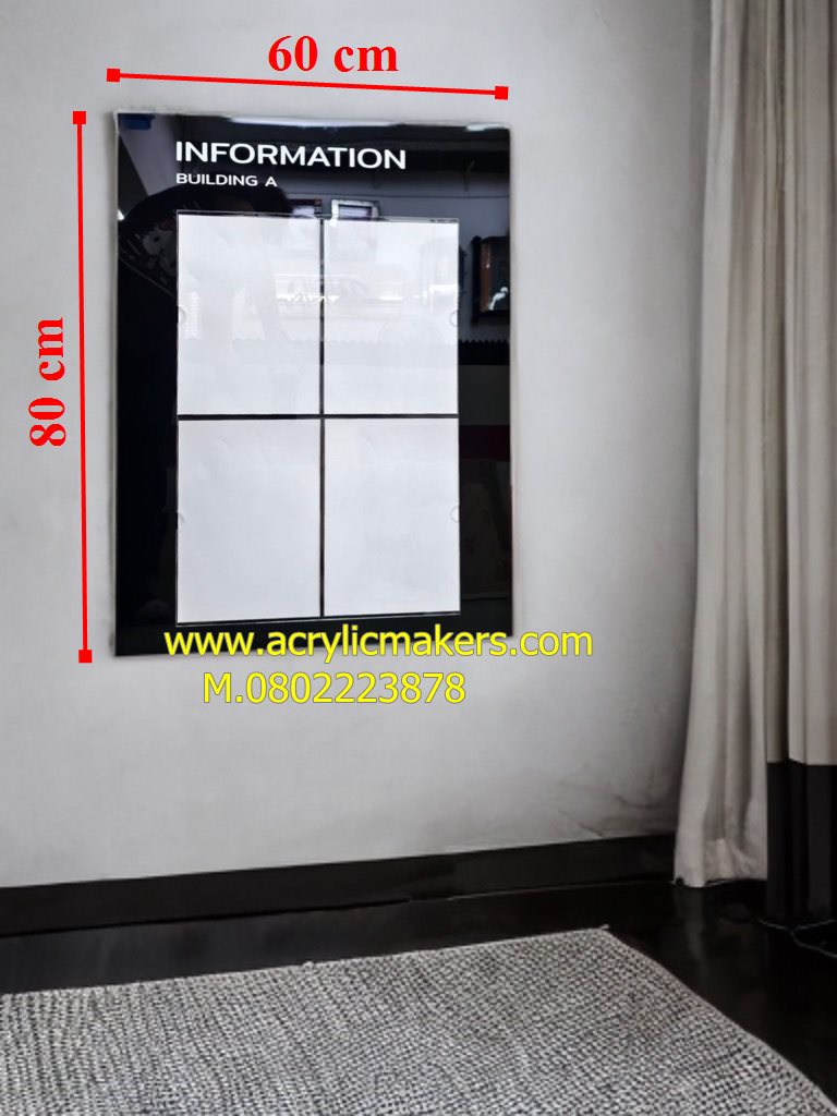 กรอบอะคริลิคสีดำทึบ ด้านหน้ามีซองสอดกระดาษ A4 จำนวน 4 ช่องขนาด 60x80 cm