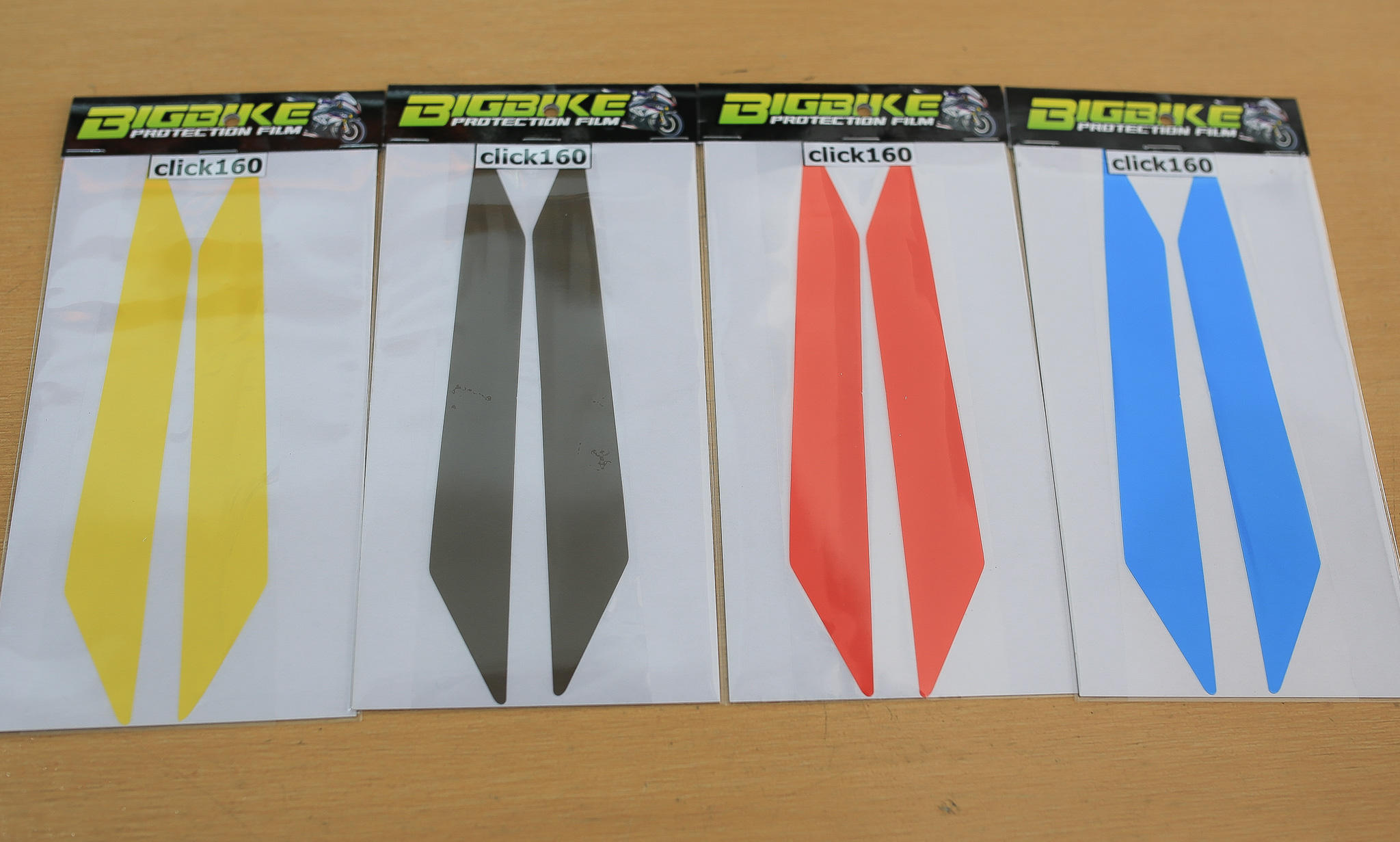 ฟิล์มไฟหรี่ click 160 มีสีชา น้ำเงิน แดง เหลือง ราคา80