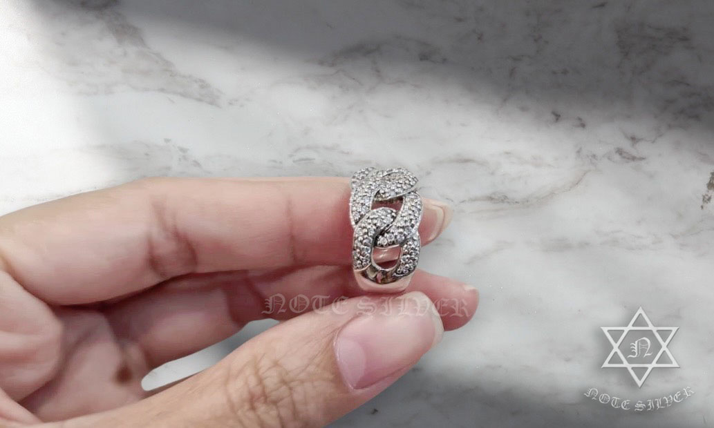 แหวนเงินแท้ ลายเลส ฝังเพชร ชุบทองคำขาว NSRG1851