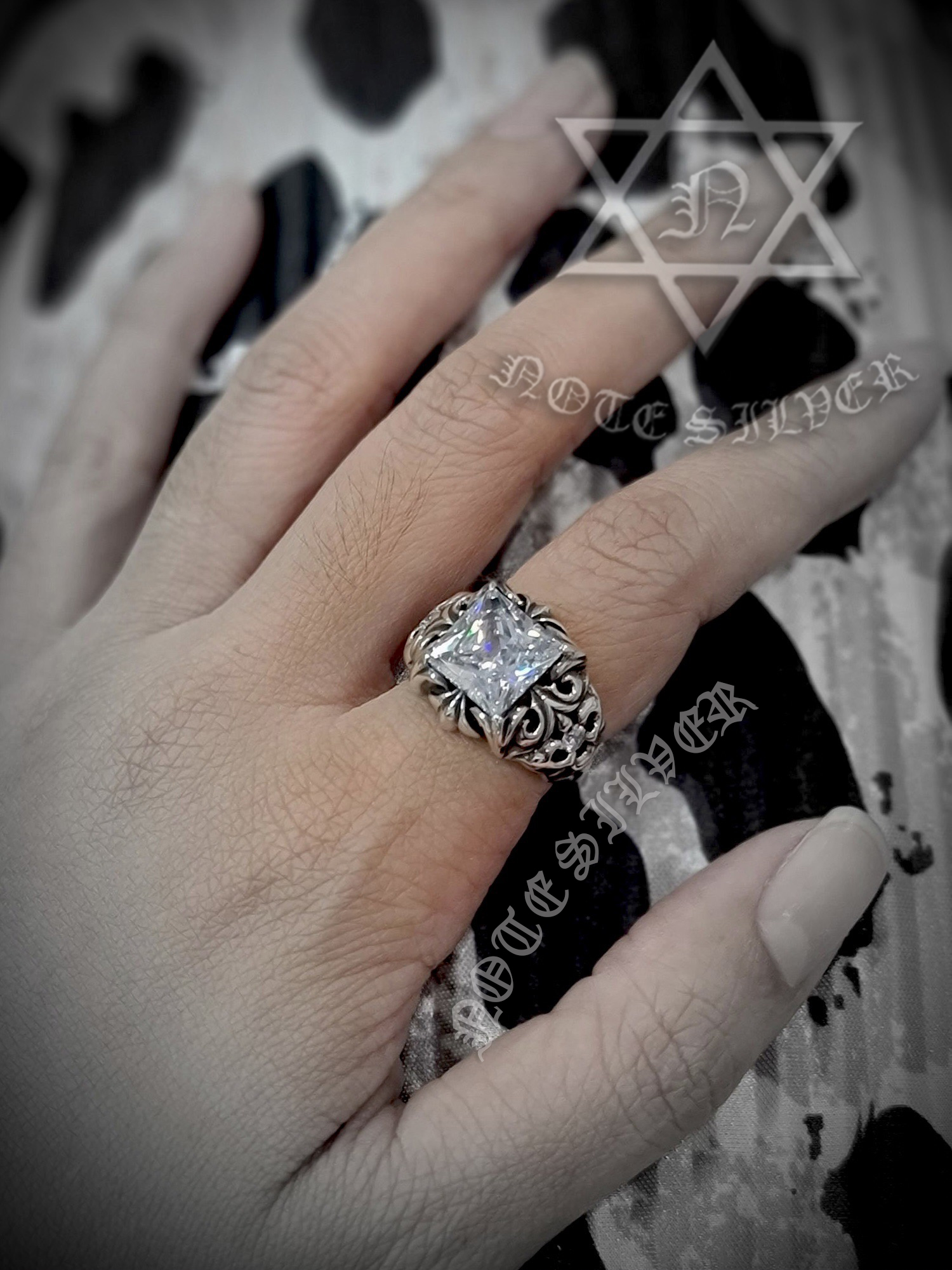แหวนเงินแท้กอธิค ฝังเพชรพรีเมี่ยม 10*10mm Sterling Silver 925 NSRG2312