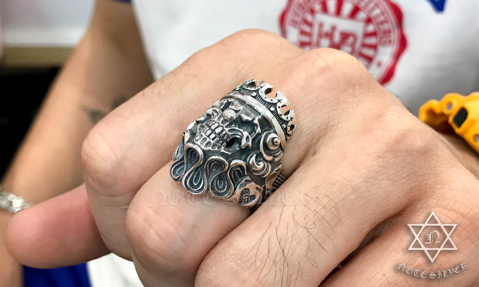 แหวนรูปหัวกระโหลกสวมมงกุฎ Sterling Silver 925 NSRG2313