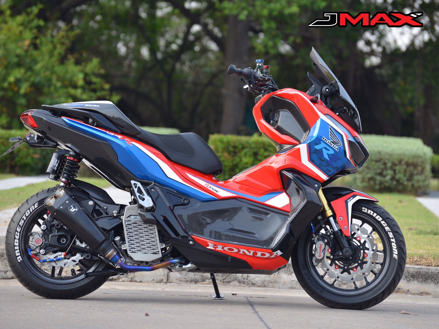 ชิวหน้า two tone v1 j-max HONDA ADV 150 ราคา1190