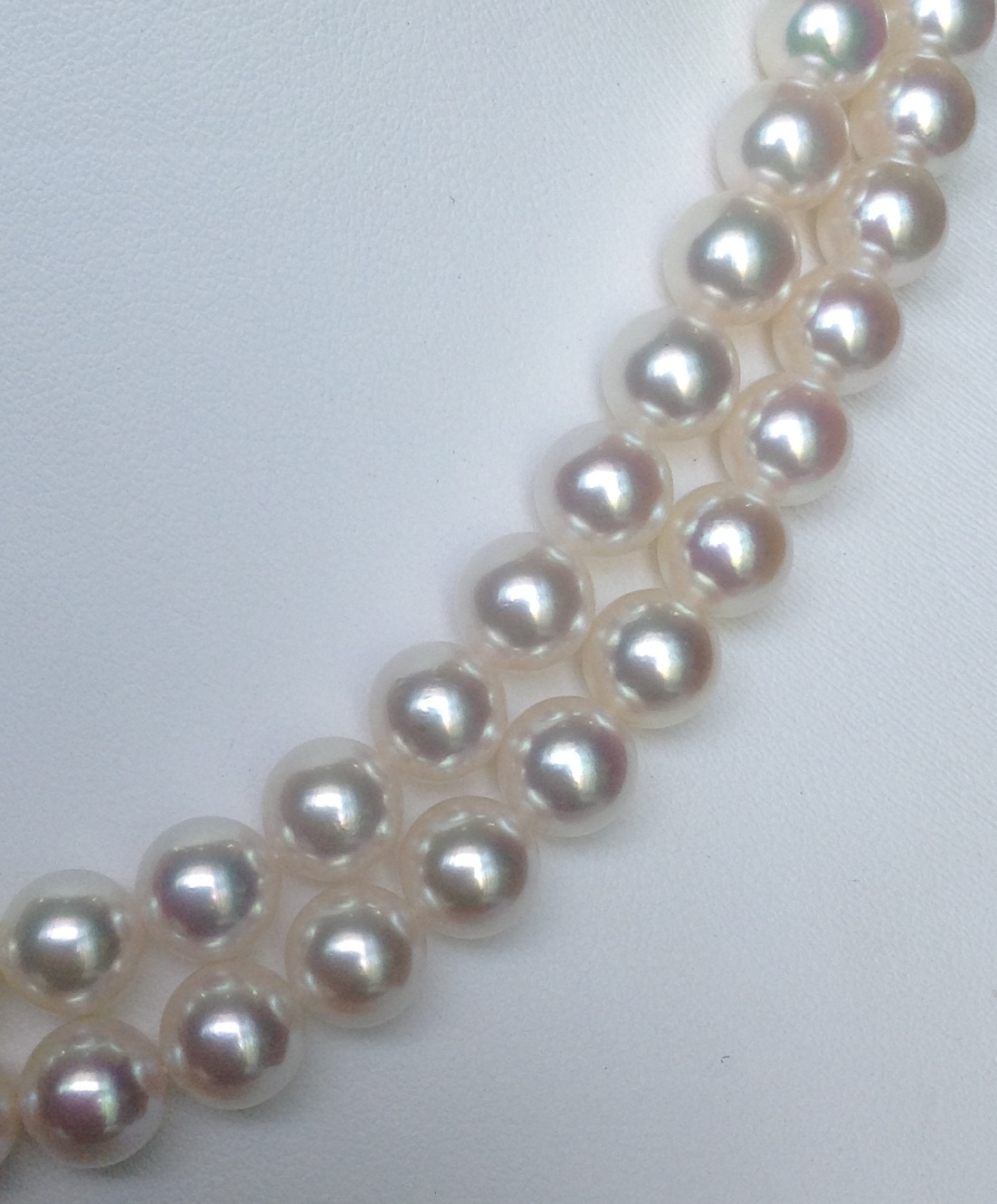 สร้อยคอไข่มุกอโกย่า ญี่ปุ่น ร้อยแบบสองชั้น 7.5-8.0 มิล กลม สีขาวอมชมพู AAA