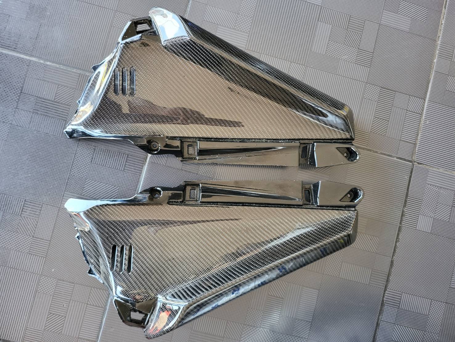 สามเหลี่ยมข้างชุดสี Forza 350 ราคา 3400