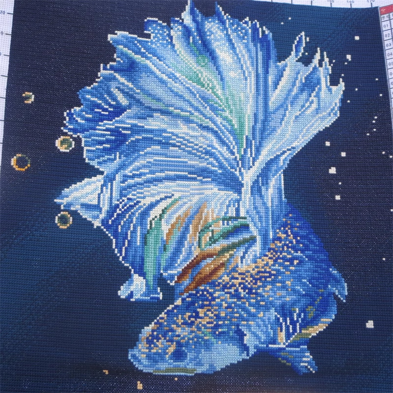 pla-1153 *สินค้าหมด* ชุดปักครอสติช ลายคู่ปลากัดฟ้าทอง (ปักเต็มผืนผ้า ไม่มีเดินเส้น ผ้า11CTพิมพ์ลาย ปัก 3 เส้นเล็ก) ขนาด 50*90 ซม.ผ้าครอสติช 11CTพิมพ์ลายปักบนผ้า ไหมคอตตอน 31 สี ผังลาย เข็ม