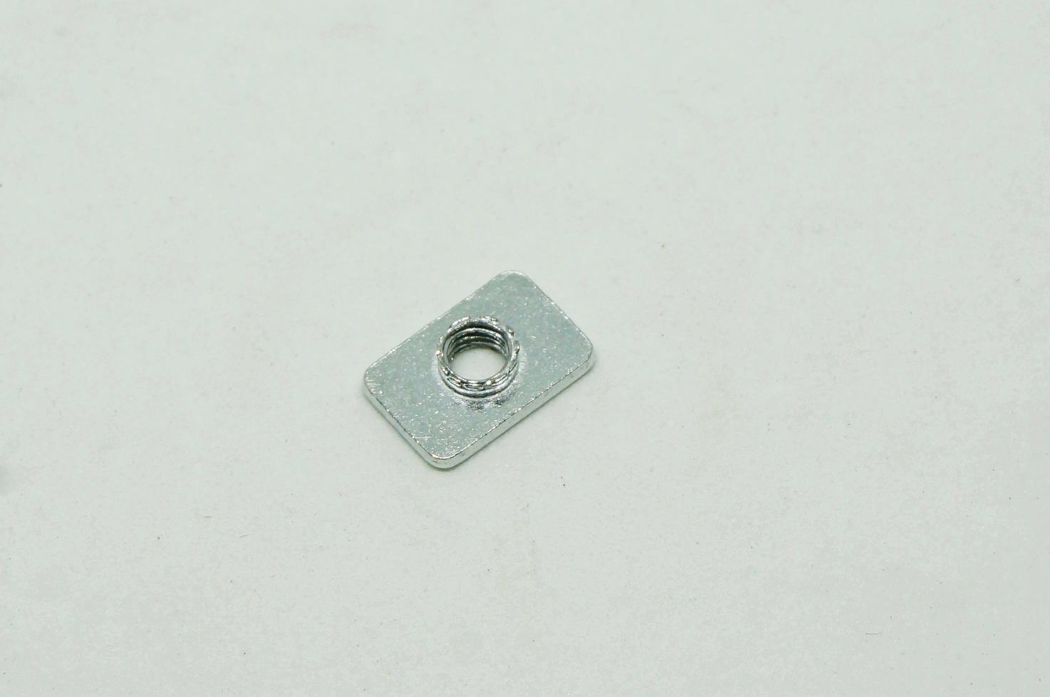 T slicing nut M5