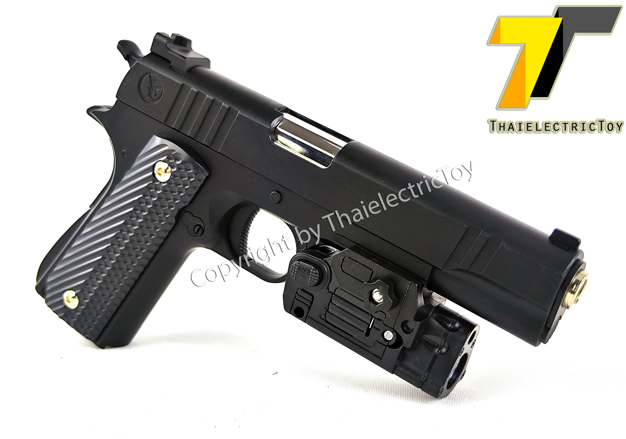ปืนอัดลมพลาสติก 1911 ชักยิงทีล่ะนัด ลำกล้องยาว 7.5 นิ้ว หนัก 318 กรัม มีไฟฉาย เลเซอร์