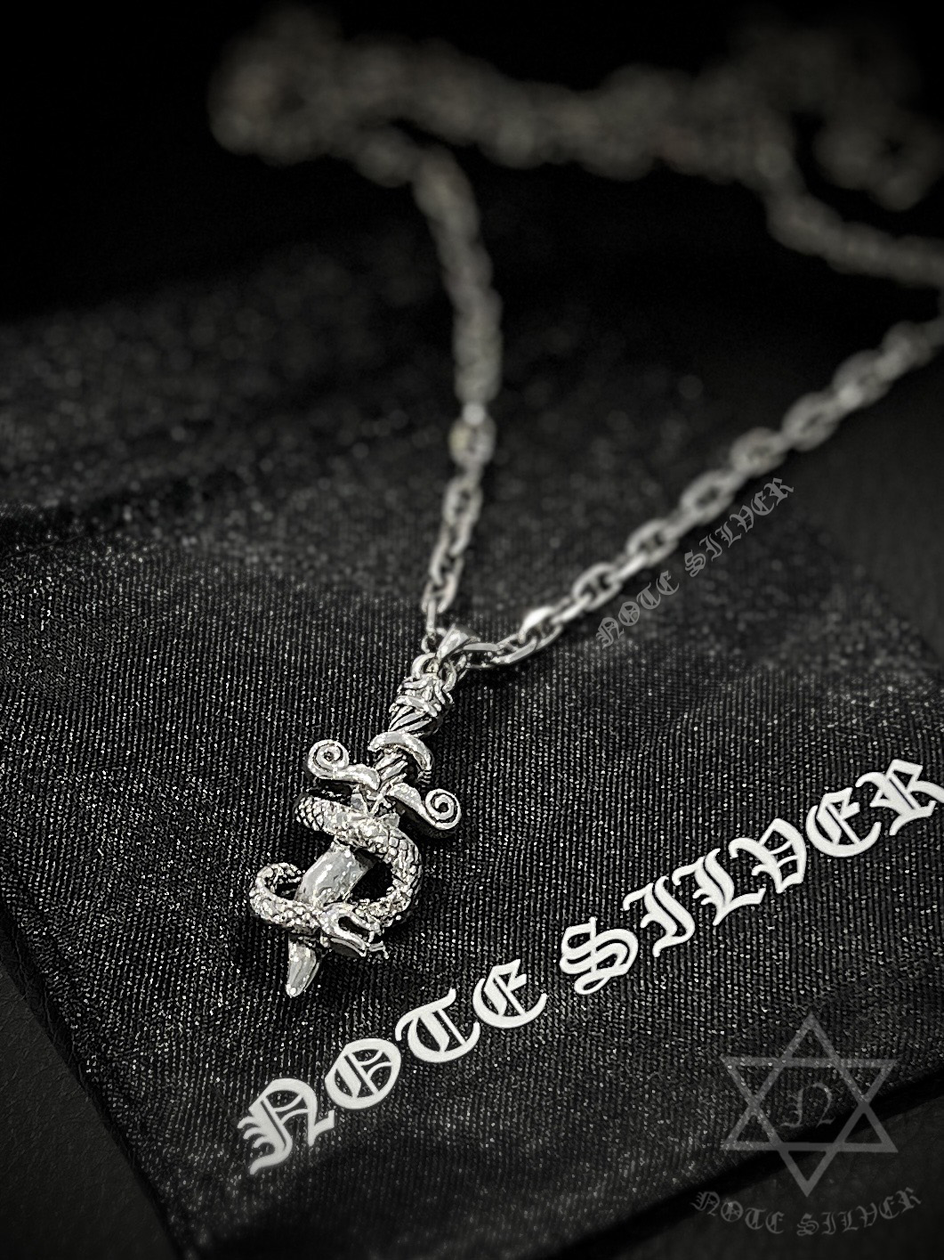 จี้เงินแท้งูพันดาบ Sterling Silver 925 NSPD3396