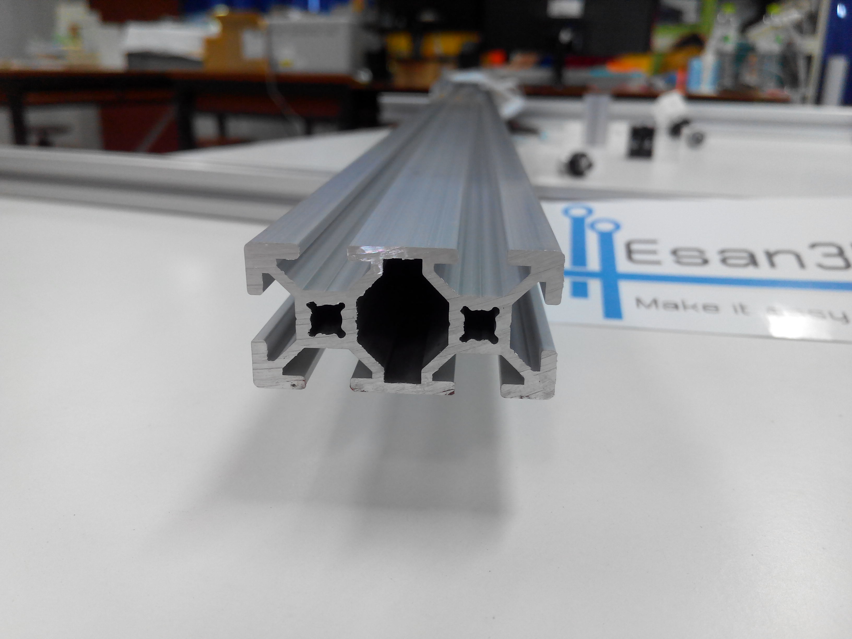 อลูมิเนียมโปรไฟล์ 2040 (แบ่งขาย 10 cm)