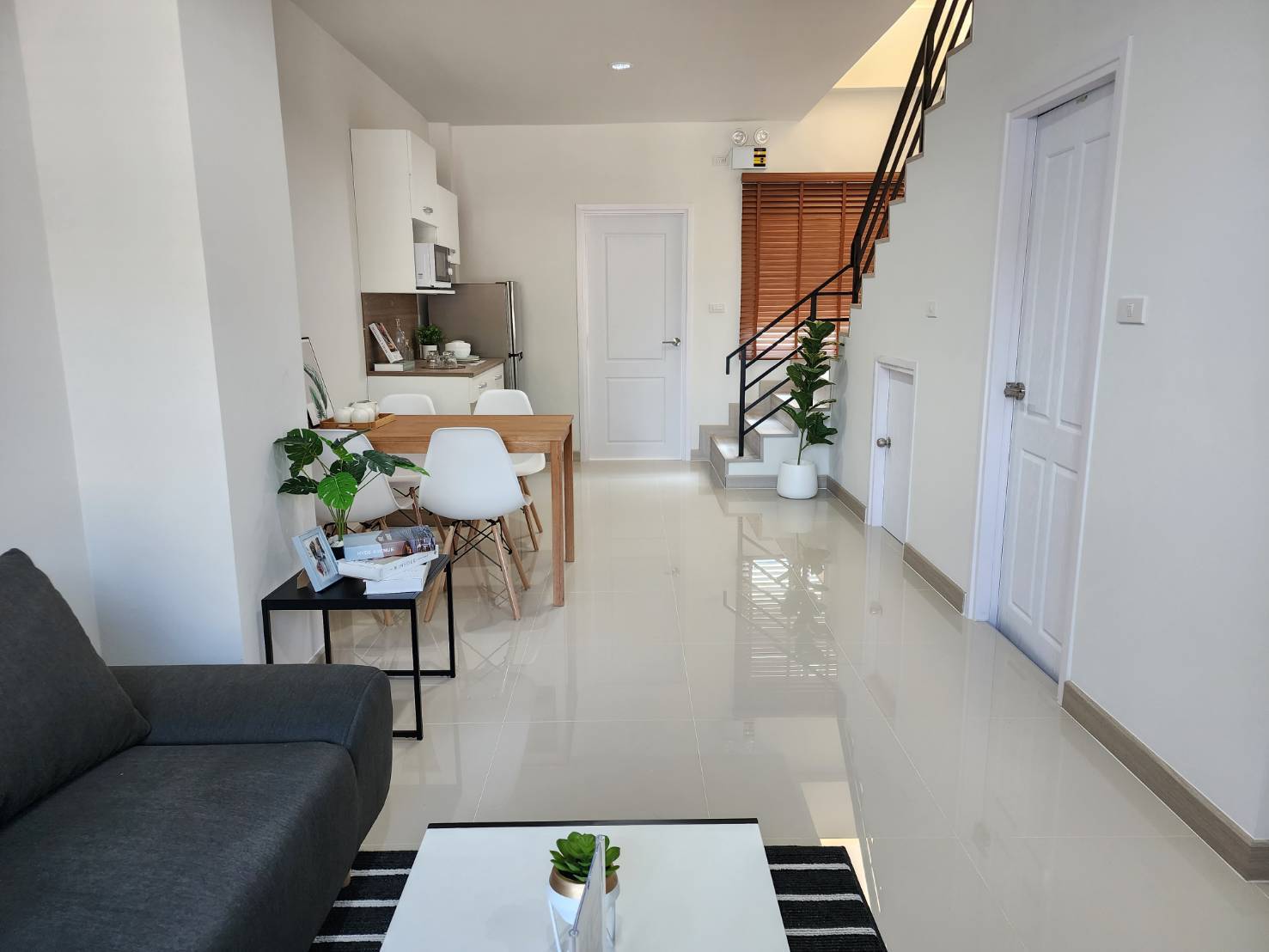 ขายทาวน์โฮม 2 ชั้น พร้อมอยู่ โครงการมิตร ทาวน์โฮม