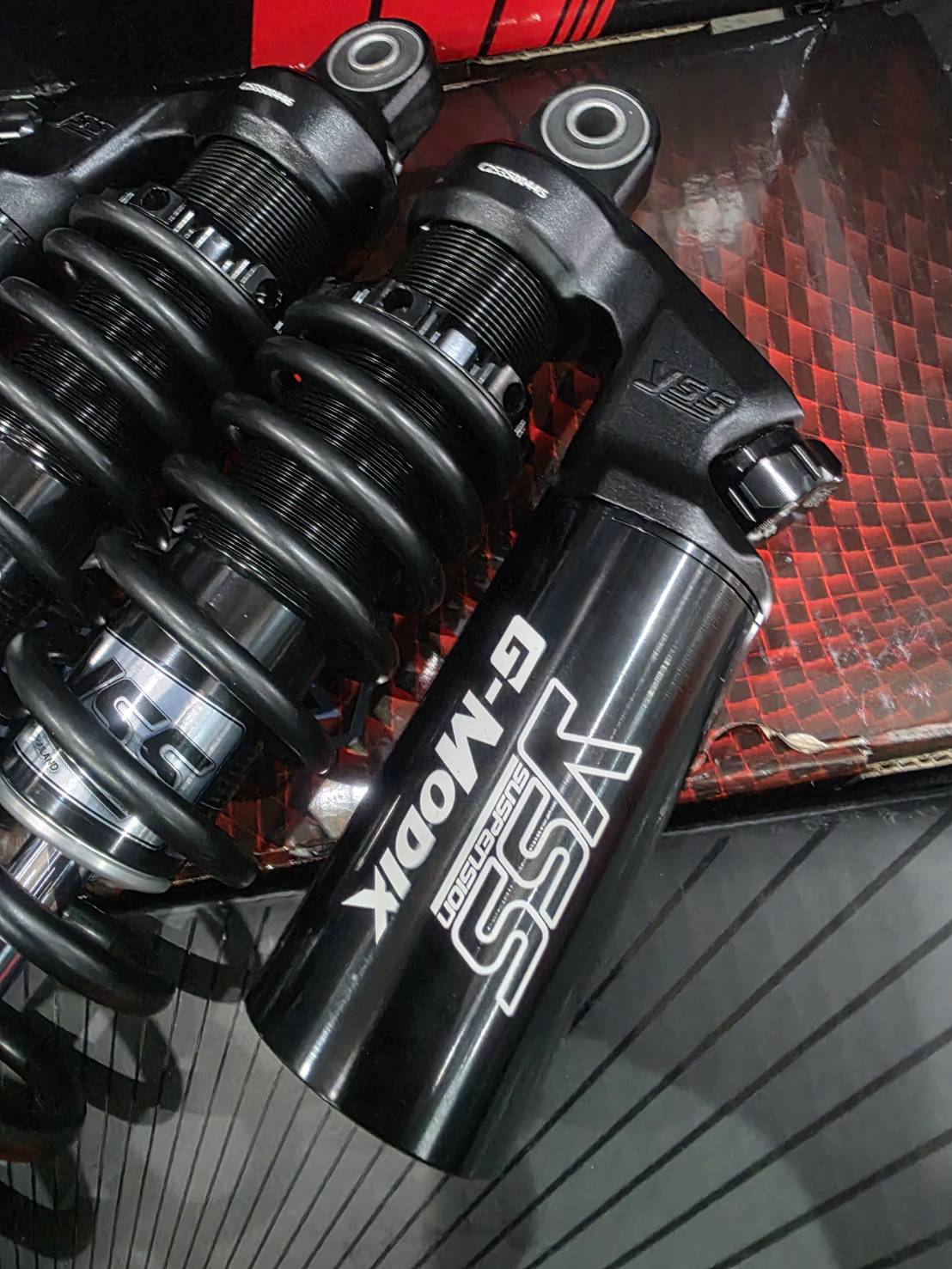 โช็คหลัง YSS G-ModiX! - Zontes 368 G - Forza 300/350 (430 มม./395 มม.) - XMAX 300 (350 มม.) รุ่นใหม่ล่าสุดจาก YSS SUSPENSION ️ เลือกสีสปริงฟรี สี น้ำเงิน ม่วง เหลือง ส้ม แดง เขียว ชมพู สวย แน่น เท่ห์ กว่าเดิม โดดเด่นทุกมุมมอง ให้ฟีลลิ่งที่ นุ่ม นวล และการ