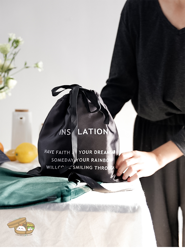 ถุงผ้าใส่กล่องข้าว พร้อมถุงเก็บความร้อน มี 5 สี