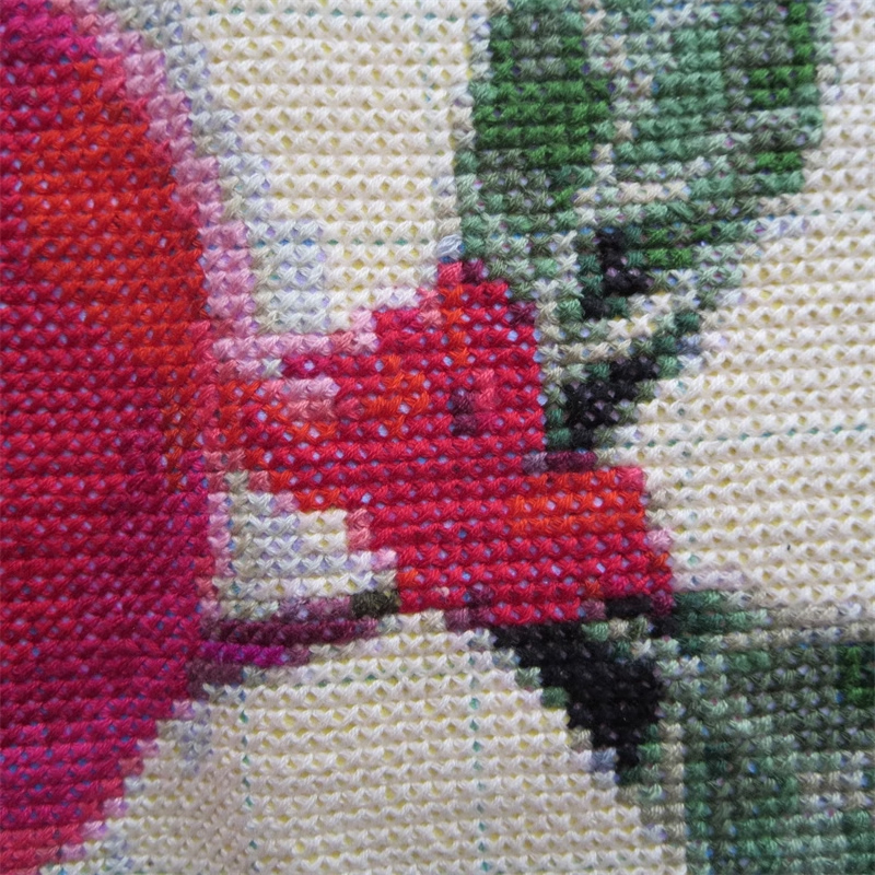 cat-1017 *พร้อมส่ง* ชุดปักครอสติช ลายแมวน้อยกับช่อทับทิม (ปักเต็มผืนผ้า ปักครั้งละ 3 เส้นเล็ก) ขนาด 50*50 ซม.ผ้าครอสติช 11CTพิมพ์ลายปักบนผ้า ไหมคอตตอน 27 สี ผังลาย เข็ม