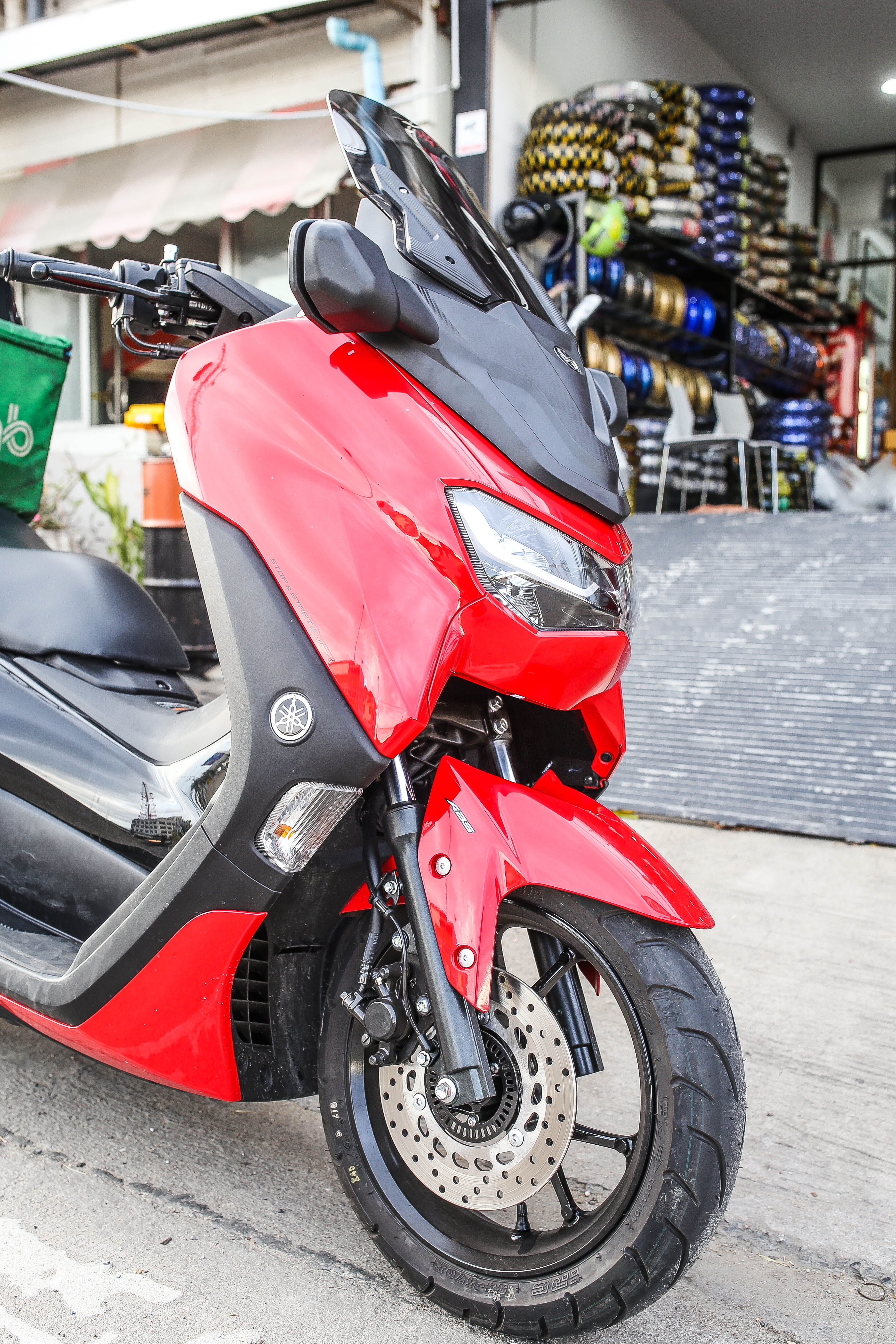 ชิวหน้าทรงสปอร์ต แบบมีกระจกมองข้างในตัว Yamaha nmax 2021 ถึง 2023 - 2,150/set - วัสดุพลาสติก ABS ฉีดขึ้นรูปพร้อมกระจกเงา - สำหรับรุ่น NMAX 2020-2023