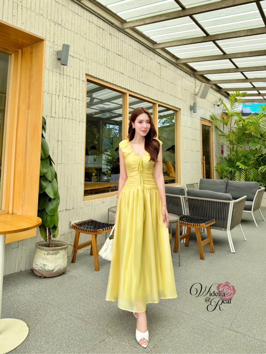 Korea Maxi dress แม็กซี่เดรสตัวยาว แขนกุด คอวีผูกโบว์