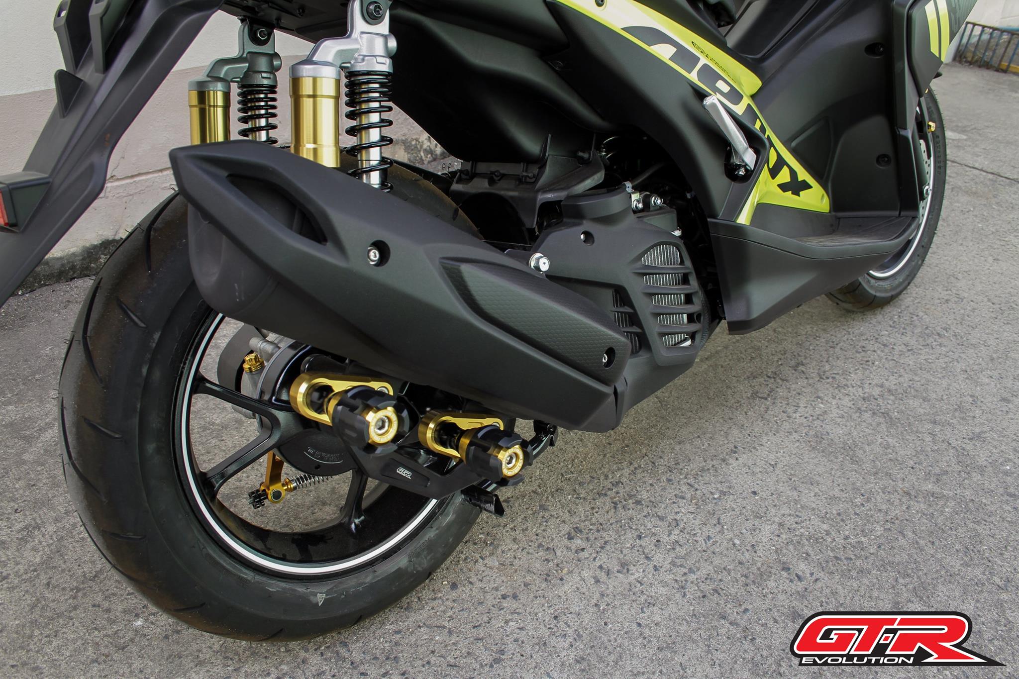 ชุดกันล้มข้างท่อไอเสีย GTR N-MAX/AEROX