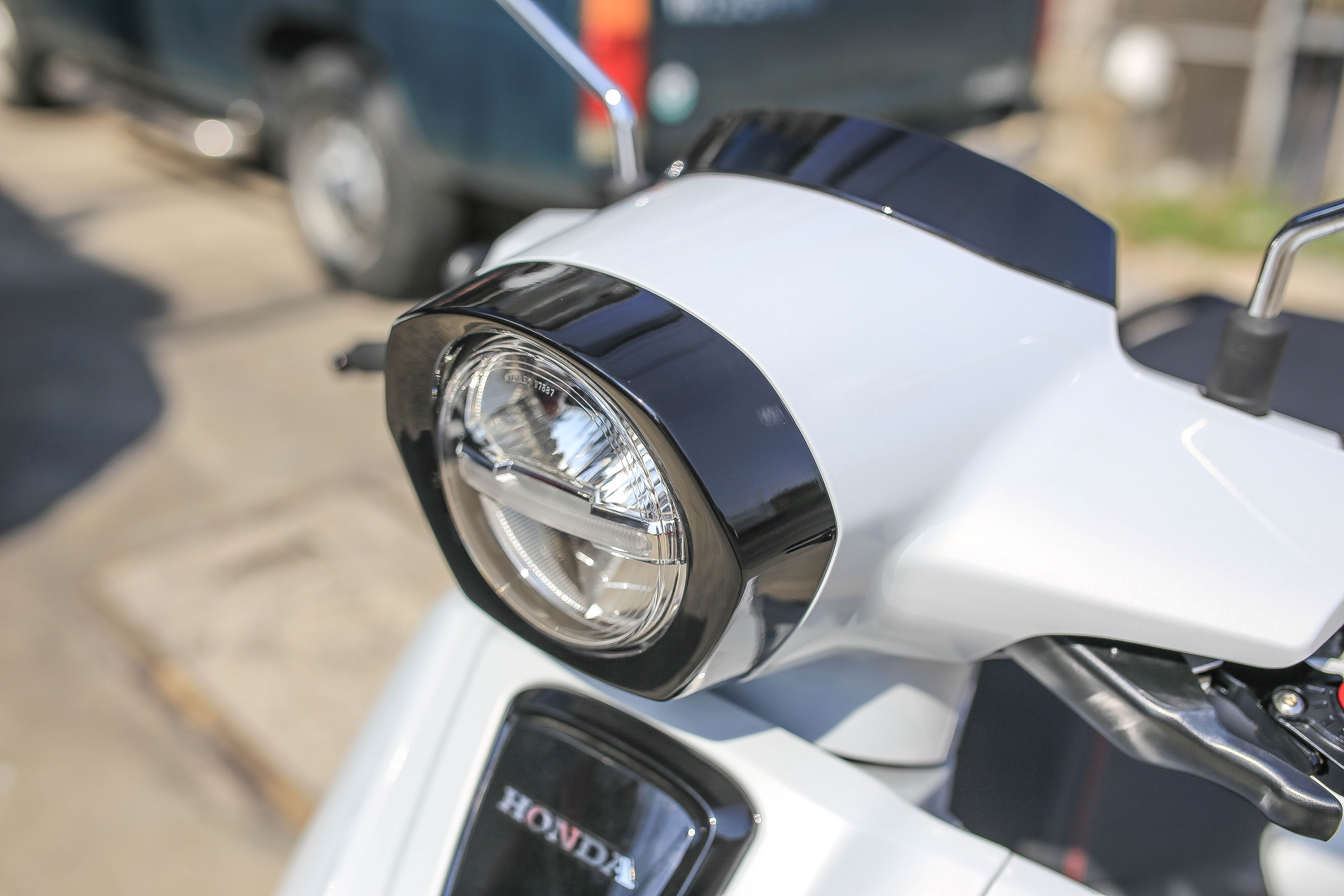 ชุดสี 4 ชิ้น Giorno125/สีดำเงา ครอบไมล์/ครอบไฟท้าย/ครอบโลโก้/ครอบไฟหน้า