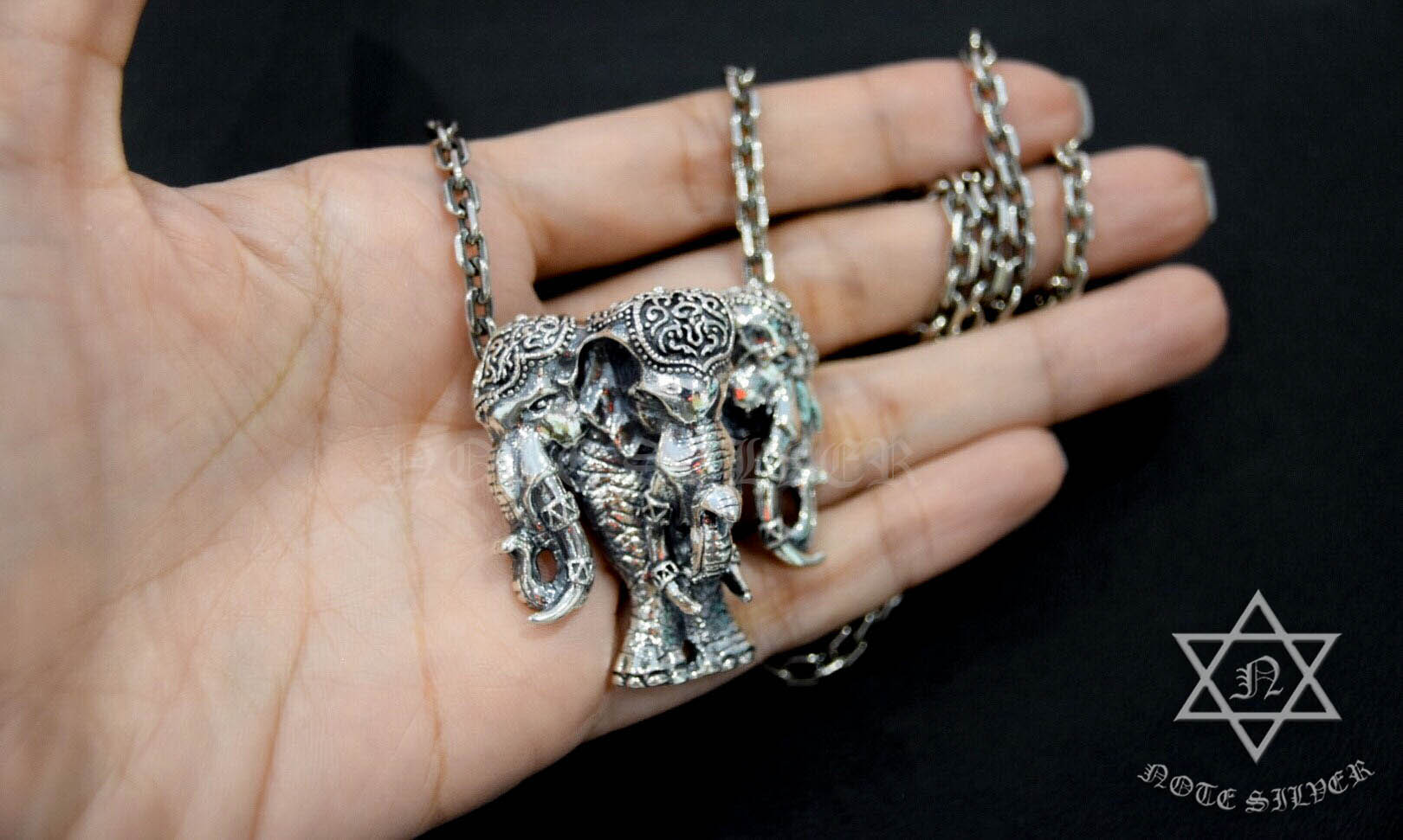 จี้เงินแท้ ช้างเอราวัณ หรือ ช้างสามเศียร Sterling Silver 925 NSPD2073