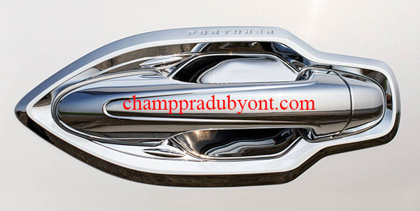 ถ้วยรองมือเปิดประตูโครเมี่ยม TOYOTA FORTUNER 15-16 FITT