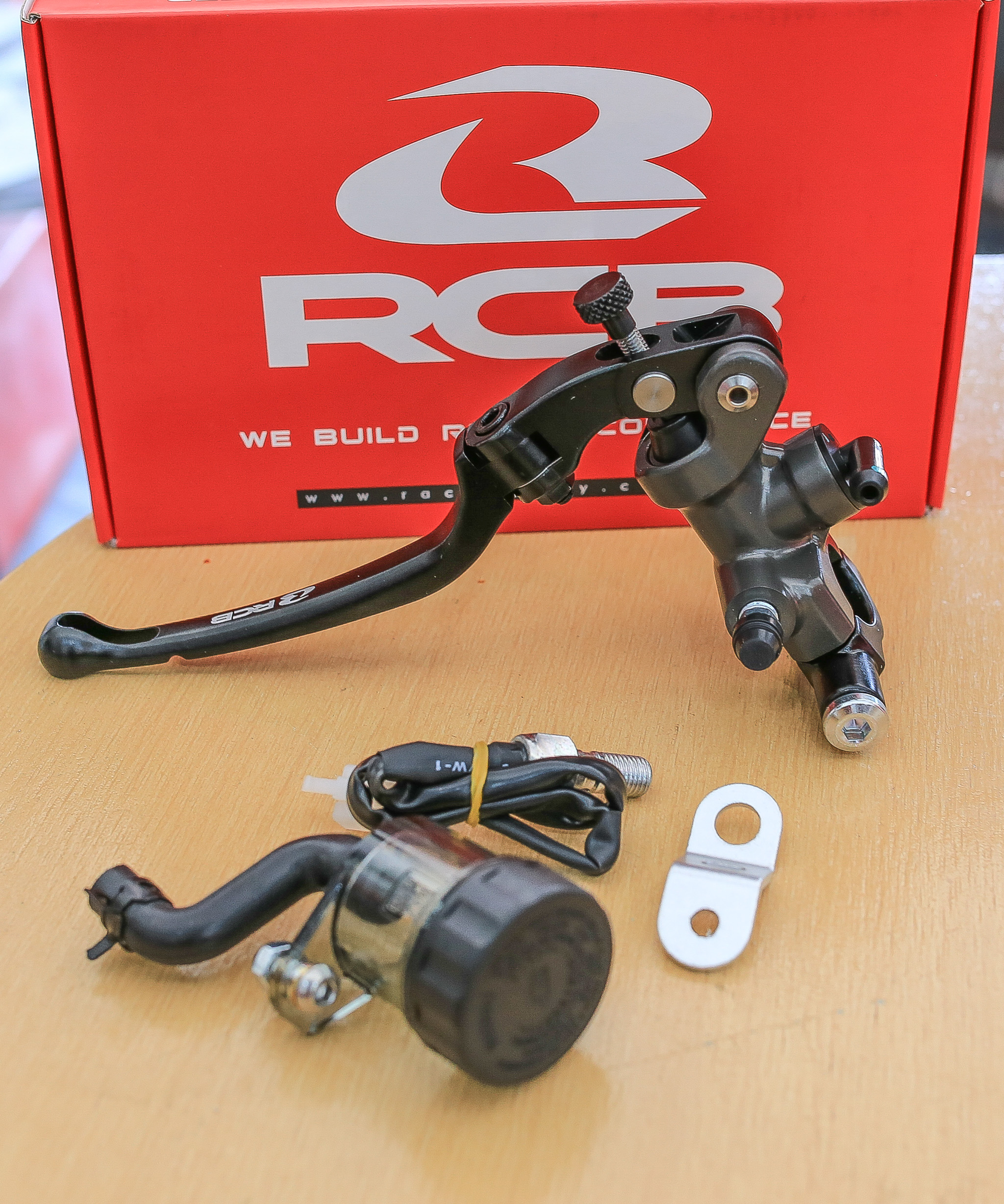 ปั้มบน RACINGBOY ก้านยาว เบอร์17 สีเทา ราคาข้างละ2900