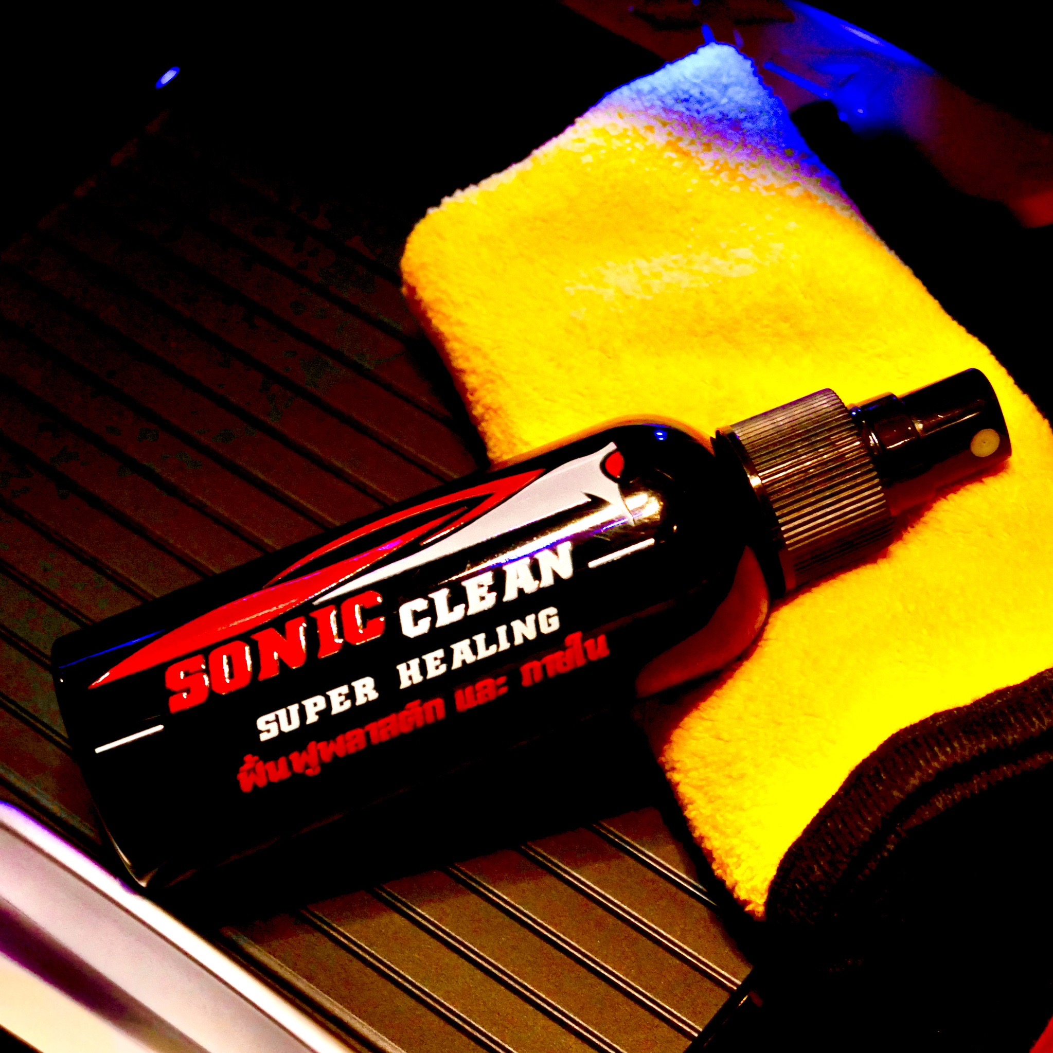 SONIC CLEAN สเปรย์ เช็ดคอนโซล เช็ดยาง ฟื้นฟูพลาสติก