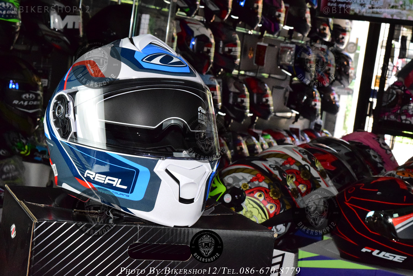 หมวกกันน็อคReal (ยกคางได้-เปิดคางได้) รุ่น Atlas สี ขาว-น้ำเงิน