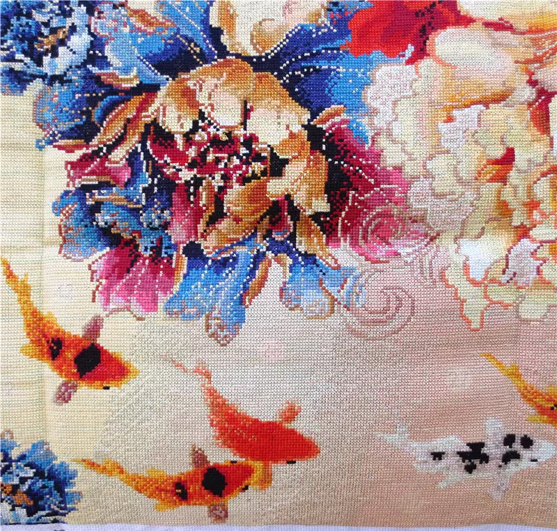 pla-1047 *พร้อมส่ง* ชุดปักครอสติช ลายปลาคาร์ปกับโบตั๋น (ปักเต็มผืนผ้า ผ้า11CTพิมพ์ลาย ปัก 3 เส้นเล็ก) ขนาดใหญ่ 151*59 ซม.ผ้าครอสติช 11CTพิมพ์ลายปักบนผ้า+ไหมคอตตอน 50 สี+ผังลาย+เข็ม