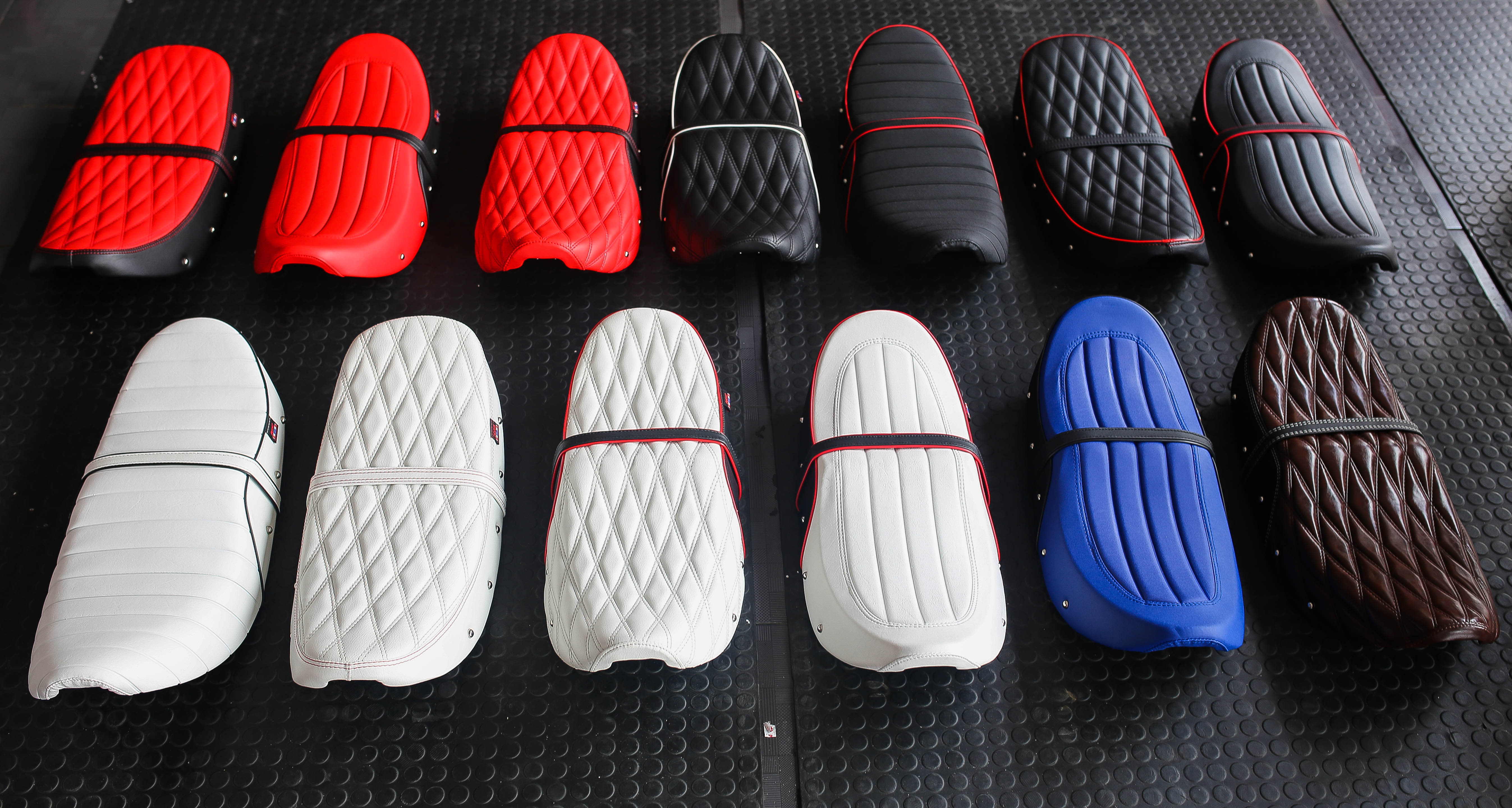 สินค้าใหม่ เบาะ DAX125 หน่อยวัดด่าน มี5สี13ลาย โครงเทียม สวยเข้ารูป