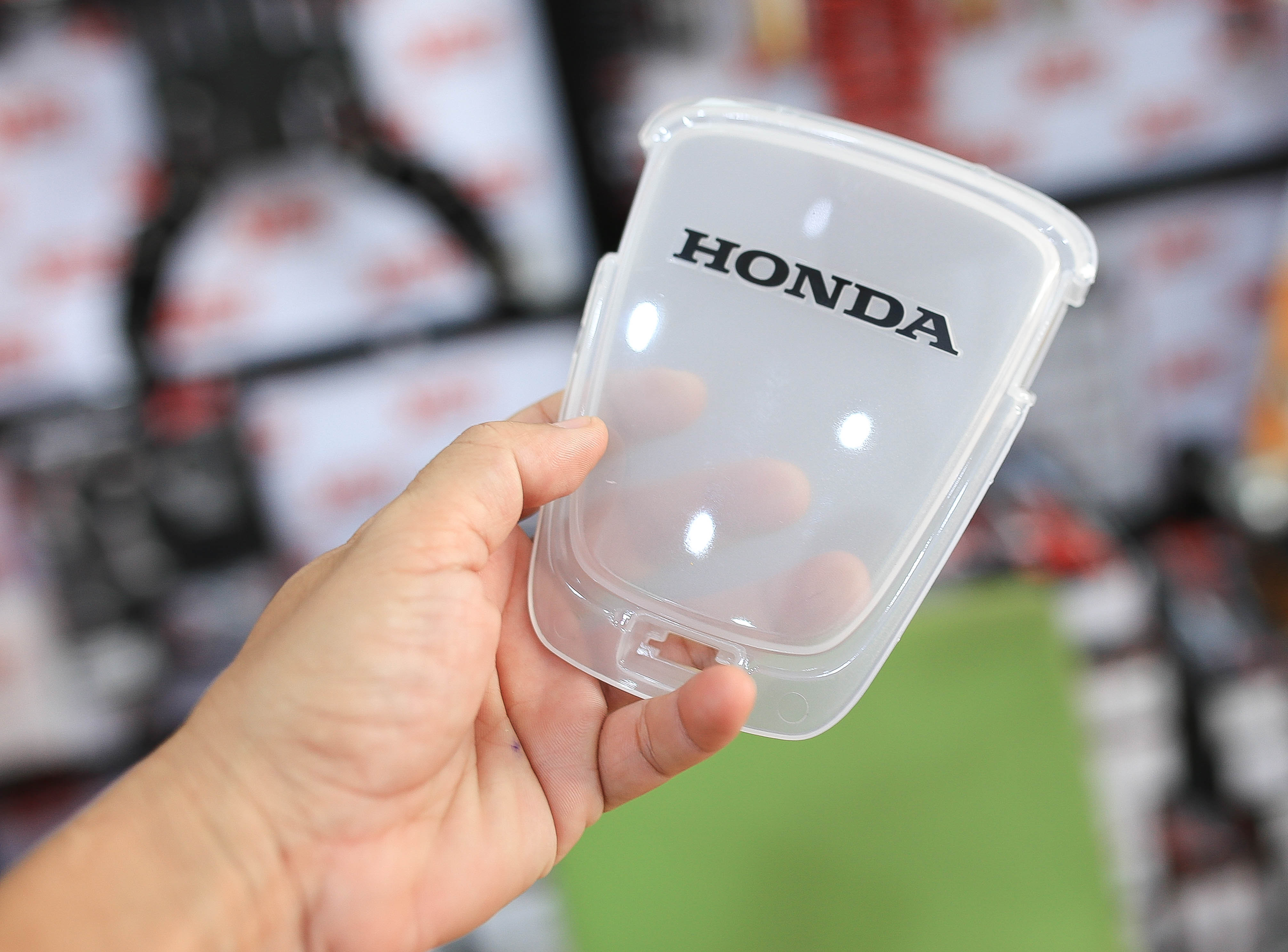 ฝาครอบหน้าแต่งสีใส H2C Giorno+