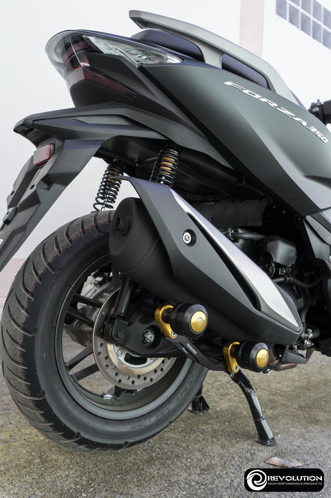 ชุดกันล้มข้างท่อไอเสีย REVOLUTION V2 FORZA-350,300/ADV-150/PCX-150 ปี2018