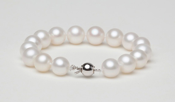 ***โปรโมชั่น ชุดไข่มุกแท้ สร้อยคอ และ สร้อยข้อมือ 8-9 มิล AAA SALE