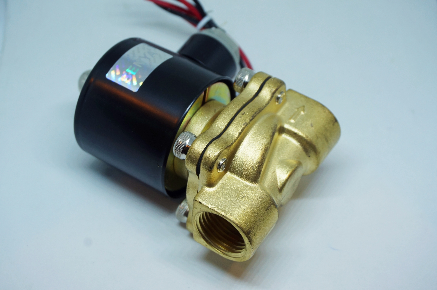 โซลินอยด์วาล์วทองเหลือง 12VDC 1/2" (4 หุน)
