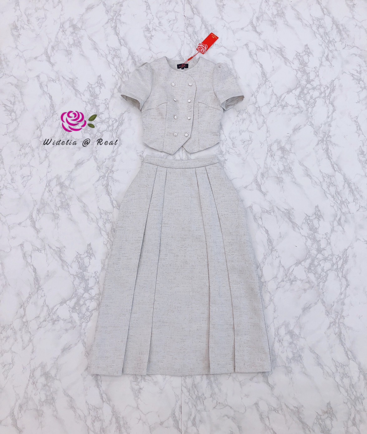 Korea Set เสื้อแขนสั้นกับกระโปรงยาว ตัวเสื้อแต่งกระดุมหน้า กระโปรงเย็บจีบ