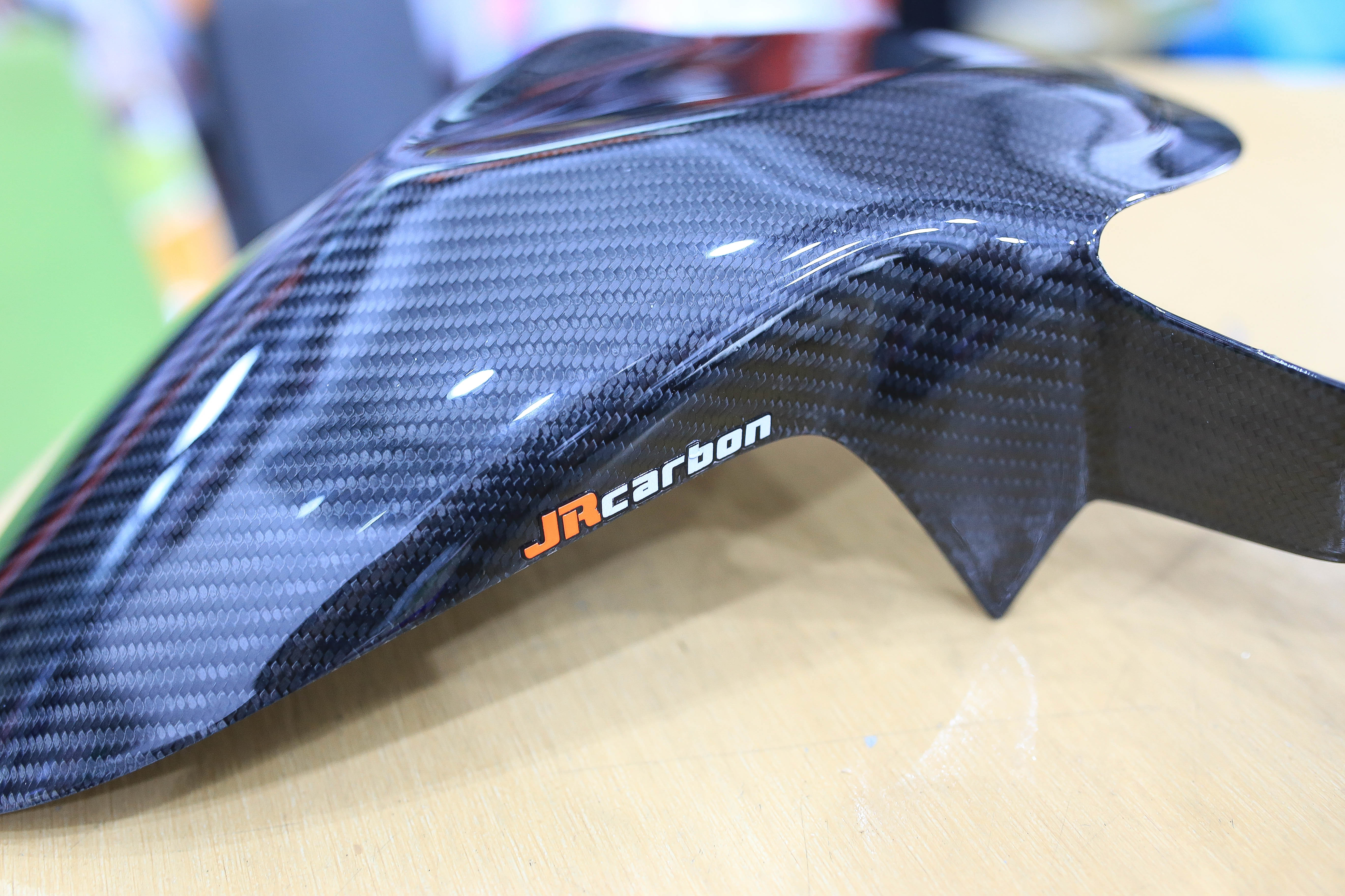 บังโคลนหลังตัวใน JR CARBON X-MAX300 -ดำด้าน ราคา1490 -เครฟล่า ราคา3500