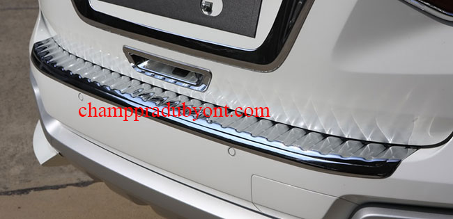 กันรอยท้าย FORD EVEREST 2015-2016 โครเมี่ยม
