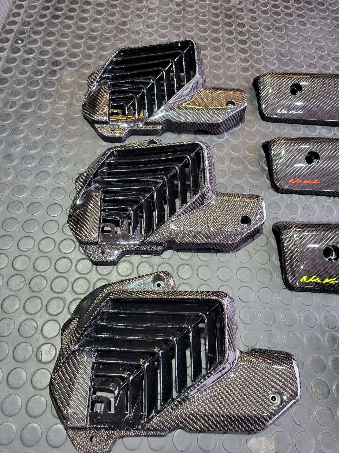 คาร์บอนเครฟล่าผ้าแท้ HONDA Giorno+ ทั้งคัน มีของพร้อมส่ง กรอง กันร้อนท่อ ฝาถังน้ำมัน ครอบไฟหน้า ครอบพักเท้า ครอบไฟส่องป้าย ฝาเก๊ะ หม้อน้ำ หัวแคร้ง